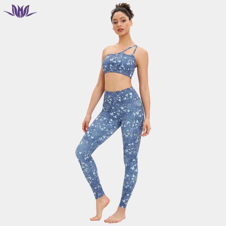 One Starp Print sports bra suit