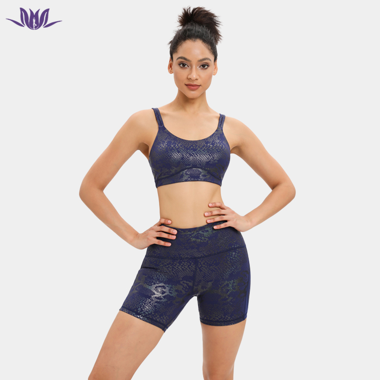 emboss print sports bra and shorts sets