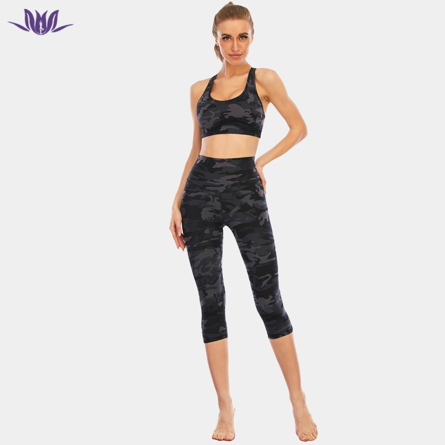 Breathable Yoga Capri Yoga Set